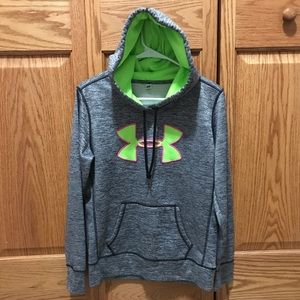 Women’s UNDER ARMOUR sweatshirt, SIZE MEDIUM